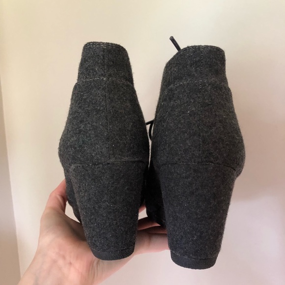 Gray Wool Wedges - Picture 6 of 7